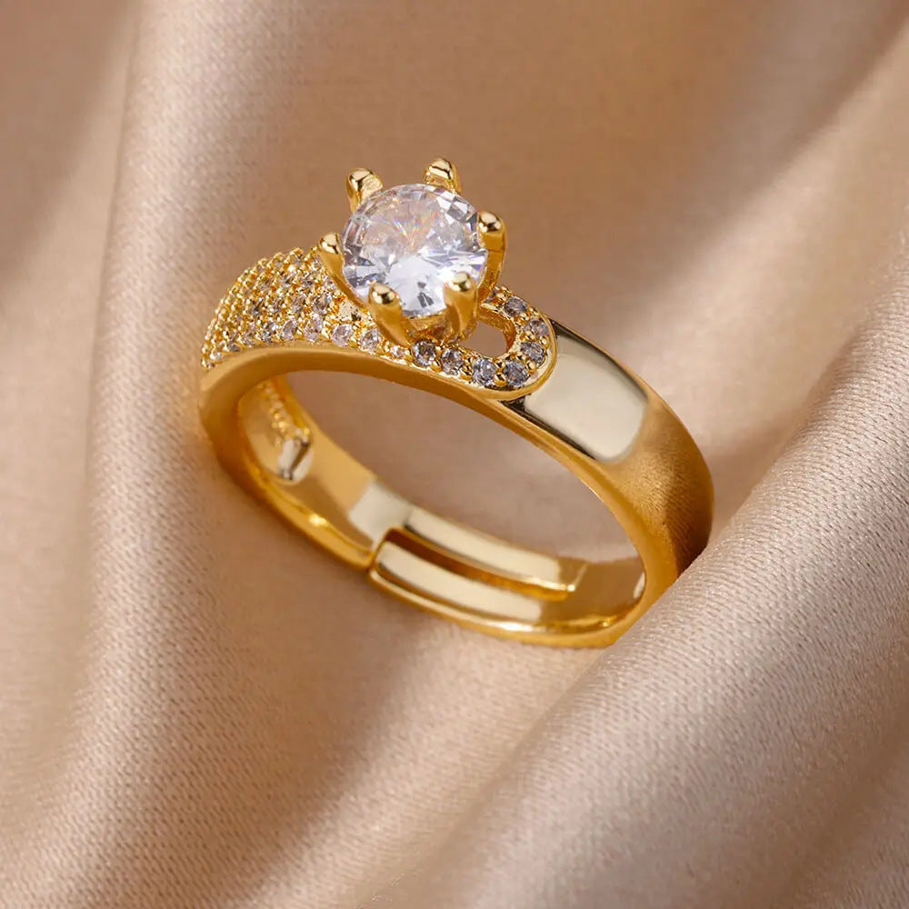 Anillo Abierto de Circón Chapado en Oro